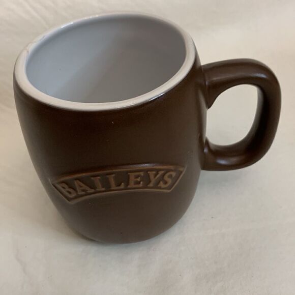 BAILEYS Irish Cream Liquor Coffee Mug 14 Oz Brown White Interior Dish Micro Safe - Picture 2 of 8